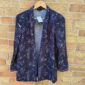 BNWT 139$ MSRP RW&CO Floral Blazer Jacket Medium